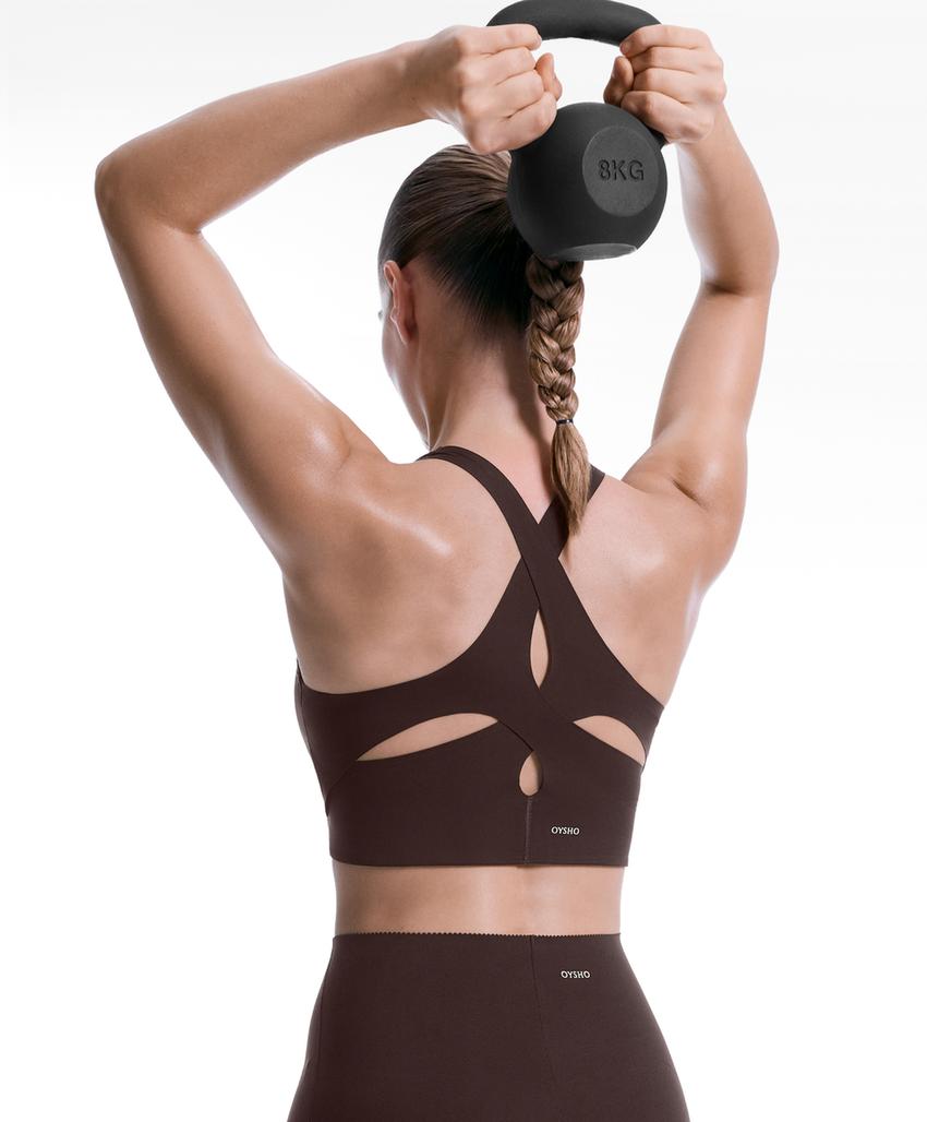 Топ с перекрещивающейся спинкой легкого прикосновения