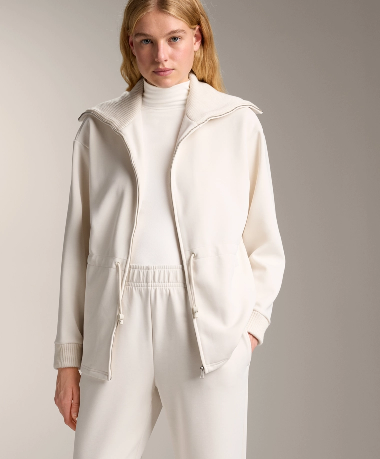 Длинный пальто из микромодала с регулируемой талией и трикотажным воротником