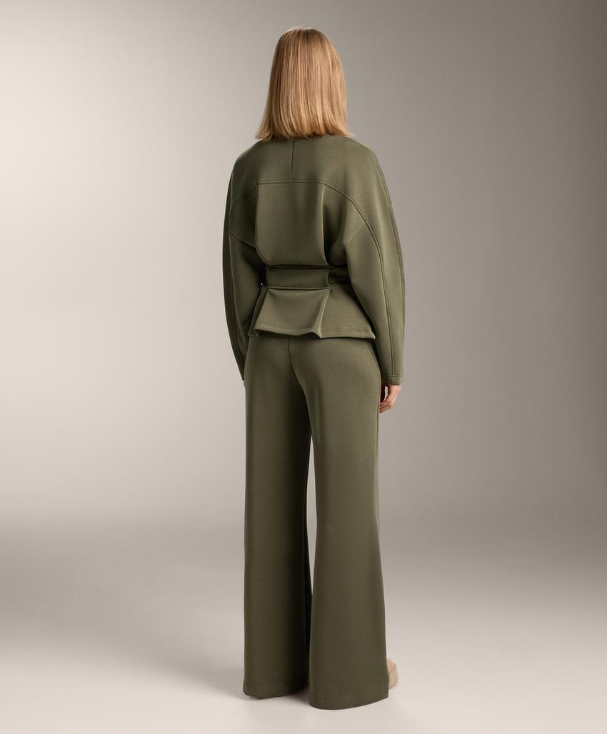 Пальто на поясе из мягкого модала