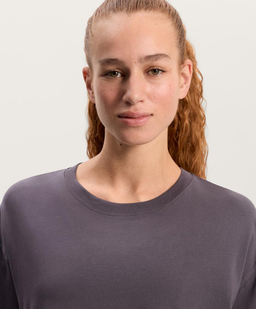 Футболка с короткими рукавами из хлопкового смесового материала с прямым кроем