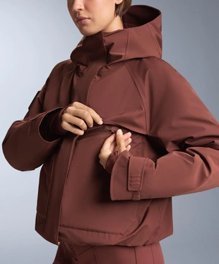 PRIMALOFT® FEEL THE PERFORMANCE TM SKI WATERPROOF JACKET WITH POCKETS- Заказать в России