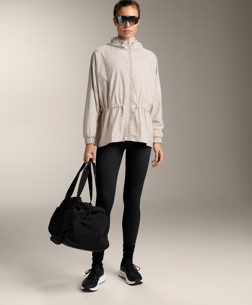 Длинный ветровик с водоотталкивающей пропиткой