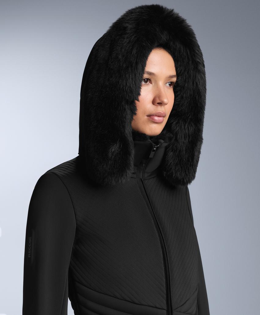 Комбинезон для горных лыж с максимальной посадкой и водоотталкивающим покрытием