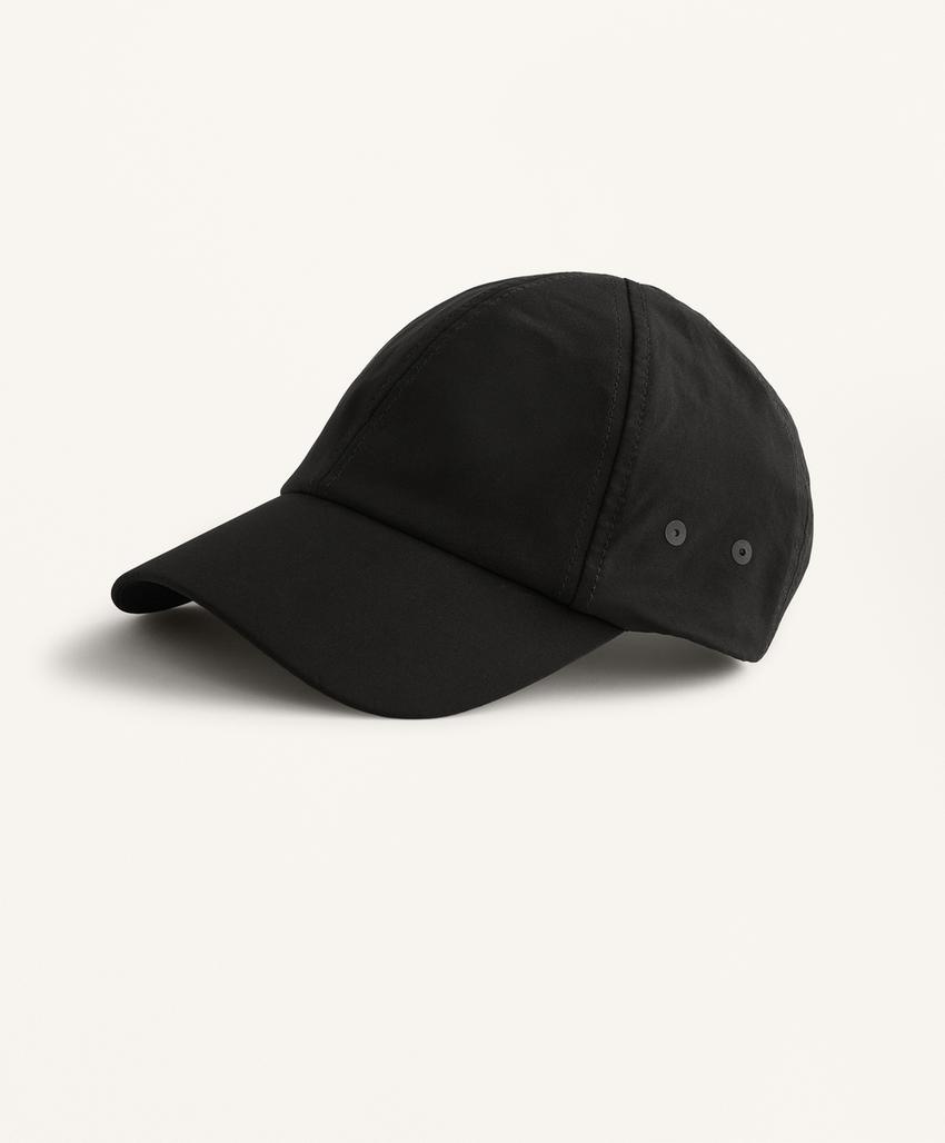 Бейсболка с логотипом спортивная