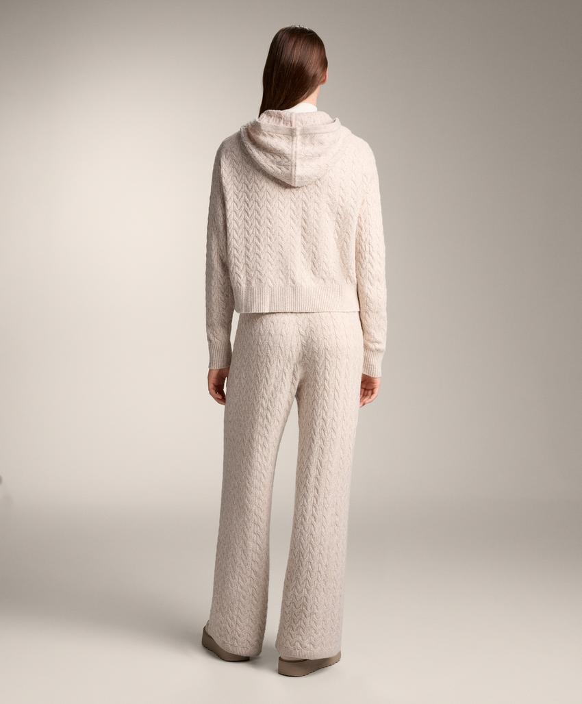 Куртка-джемпер с капюшоном и кабельным узором