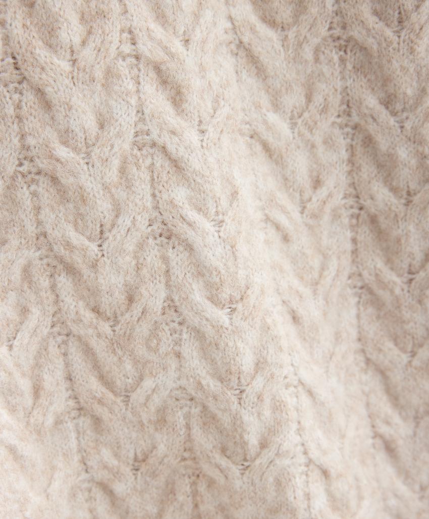 Куртка-джемпер с капюшоном и кабельным узором