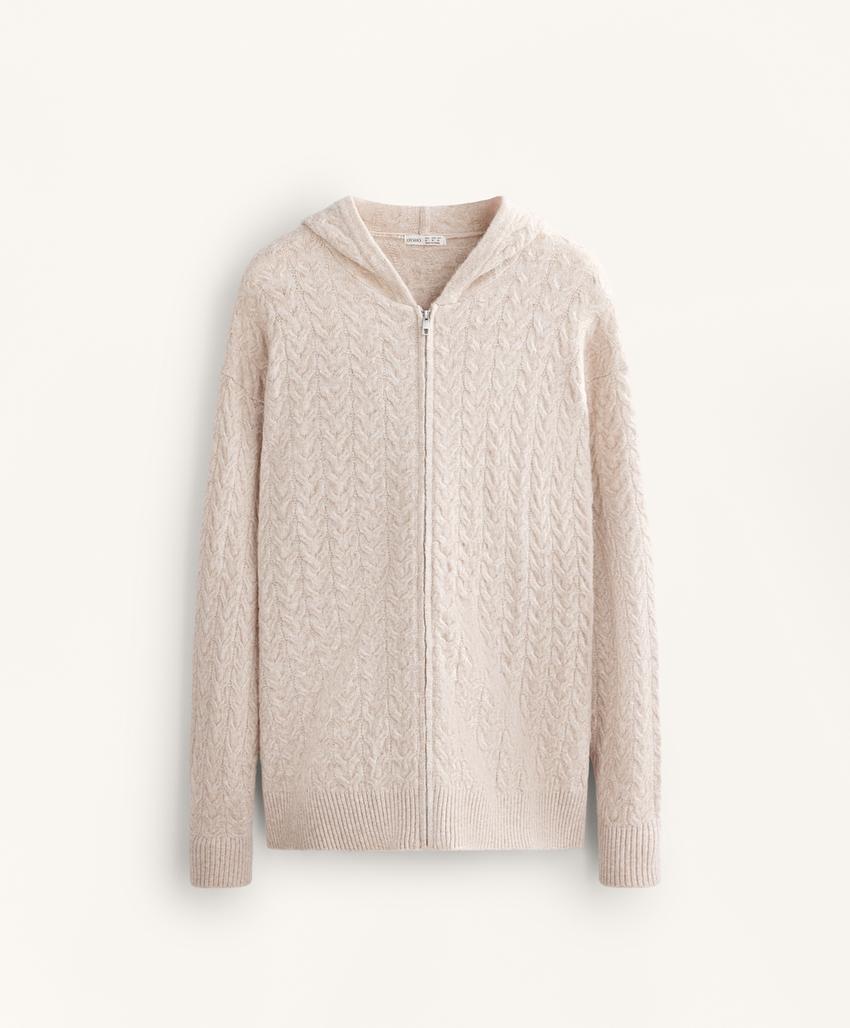 Длинная пальто с капюшоном из аранского вязания