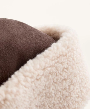 DOUBLE-FACED FAUX-SHEARLING HAT- Заказать в России