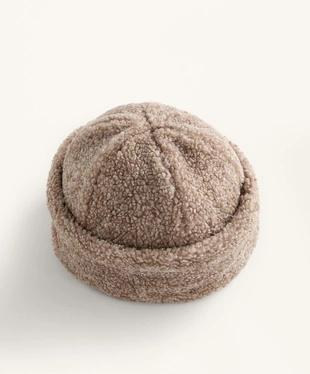 FAUX-SHEARLING HAT- Заказать в России