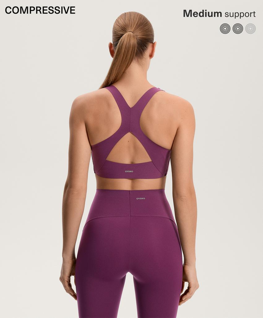 Сжимающий бюстгальтер с чашечками средней поддержки