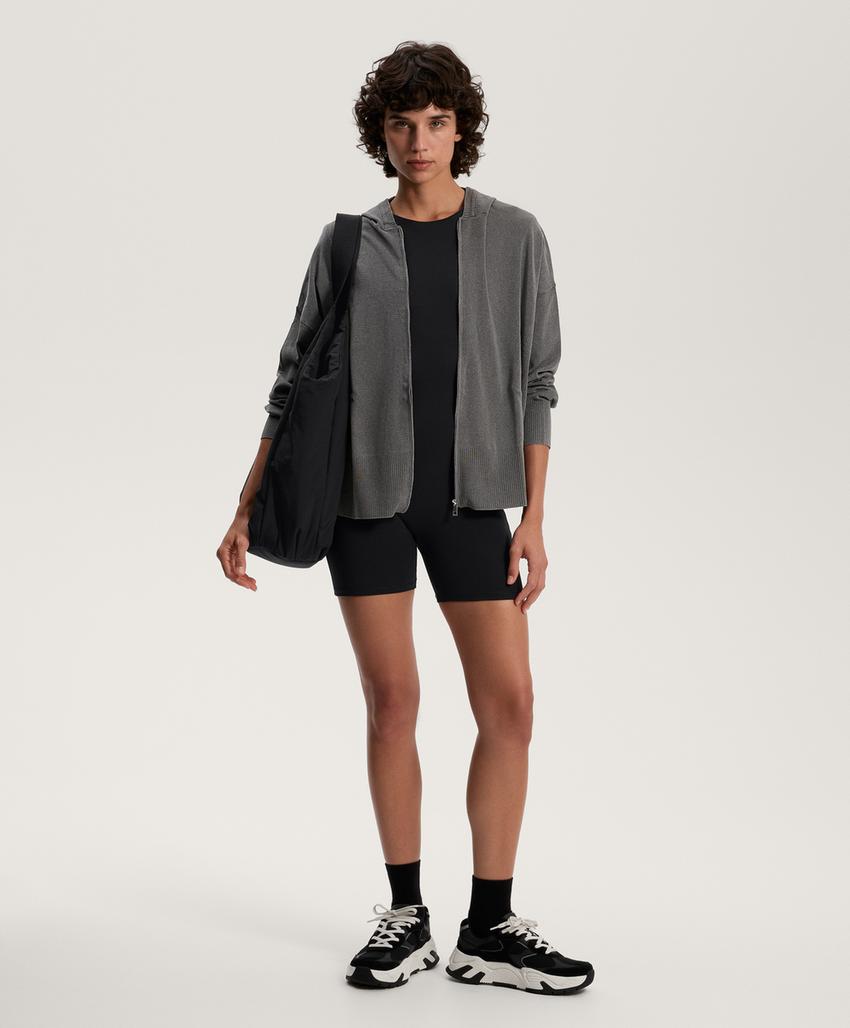 Комфортный комбинезон с открытой спиной из ткани comfortlux