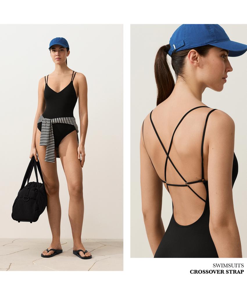 Купальник со скрещивающимися лямками