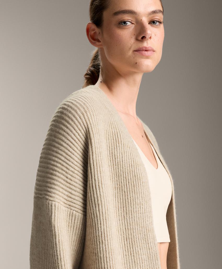 Длинный кардиган из ребристого трикотажа