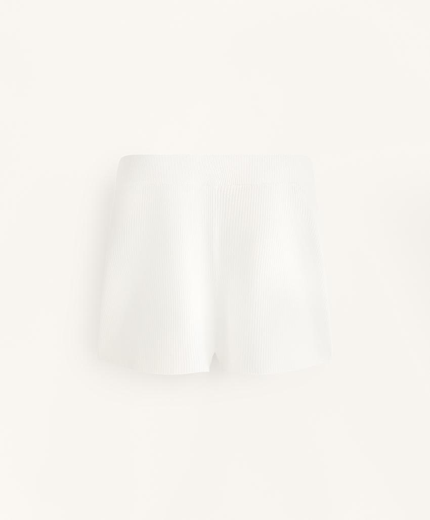 Шорты из стиранного вязаного материала