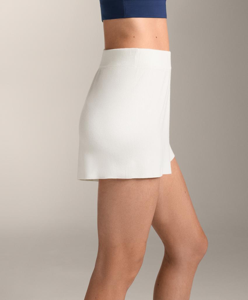 Шорты из стиранного вязаного материала