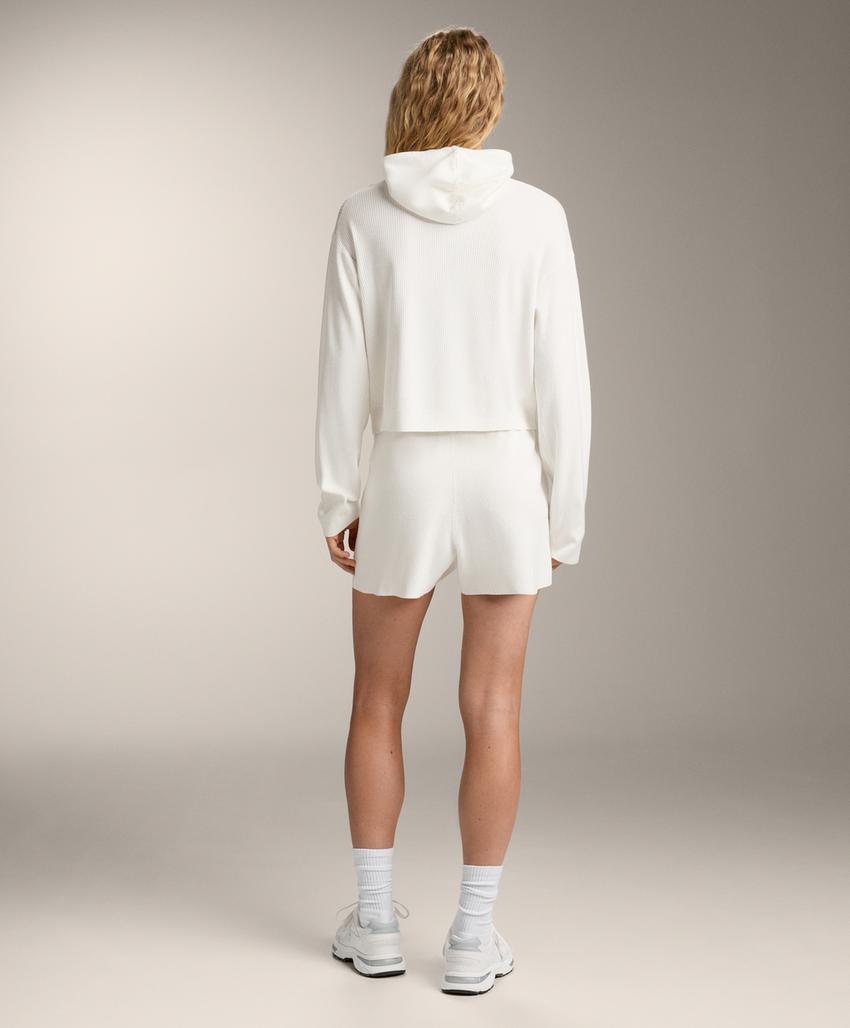 Шорты из стиранного вязаного материала