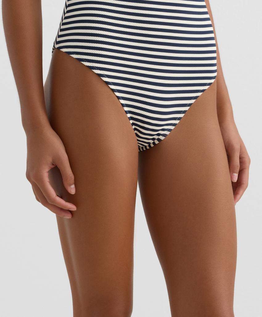 Купальник с завязками в полоску