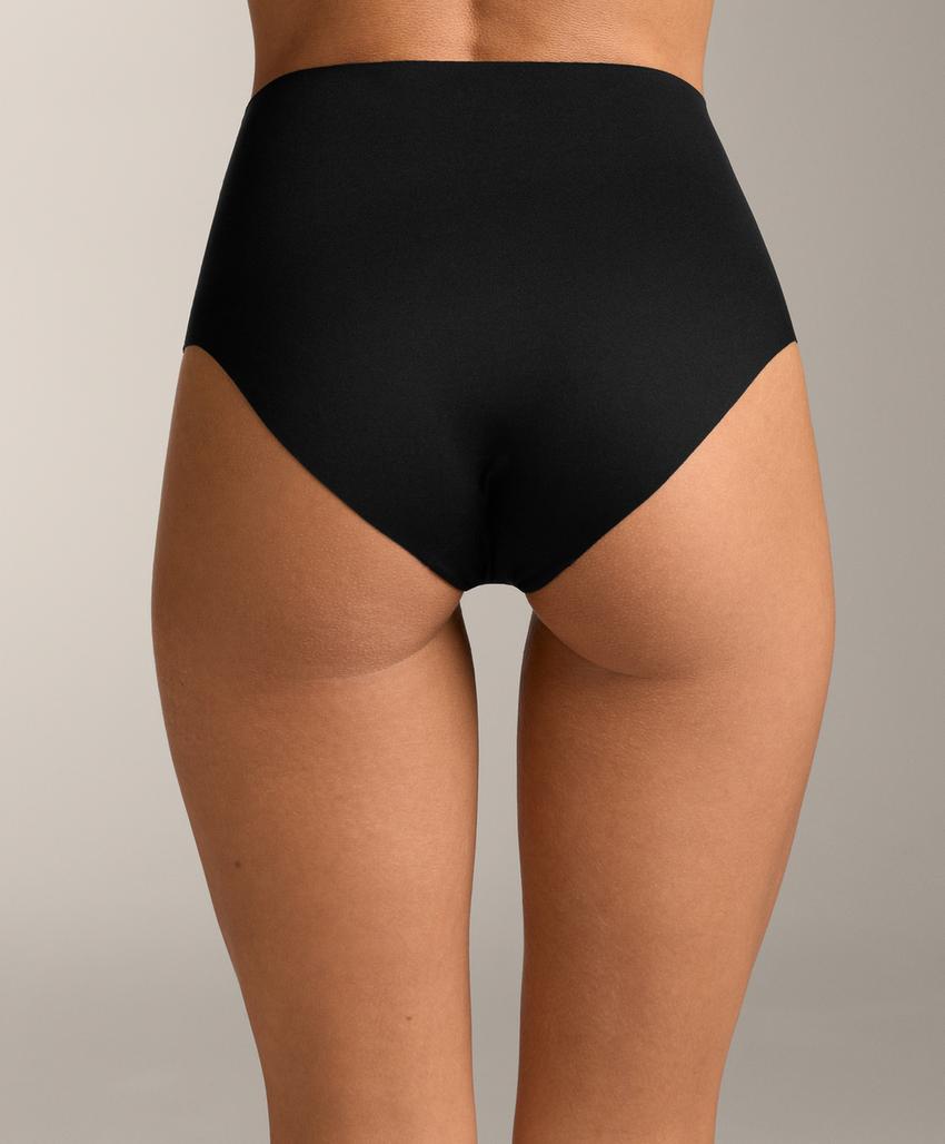 2 невидимых труса-бикини классического среднего подъема из полиамидно-вискозного трикотажа