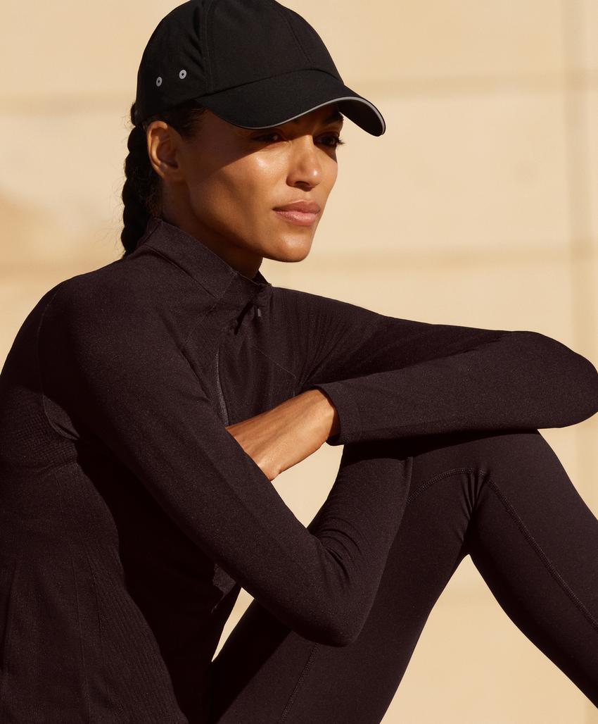 Бесшовная техническая майка