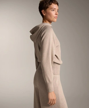 Джемпер из рельефной вязки с капюшоном на завязках и поясом на талии- Заказать в России