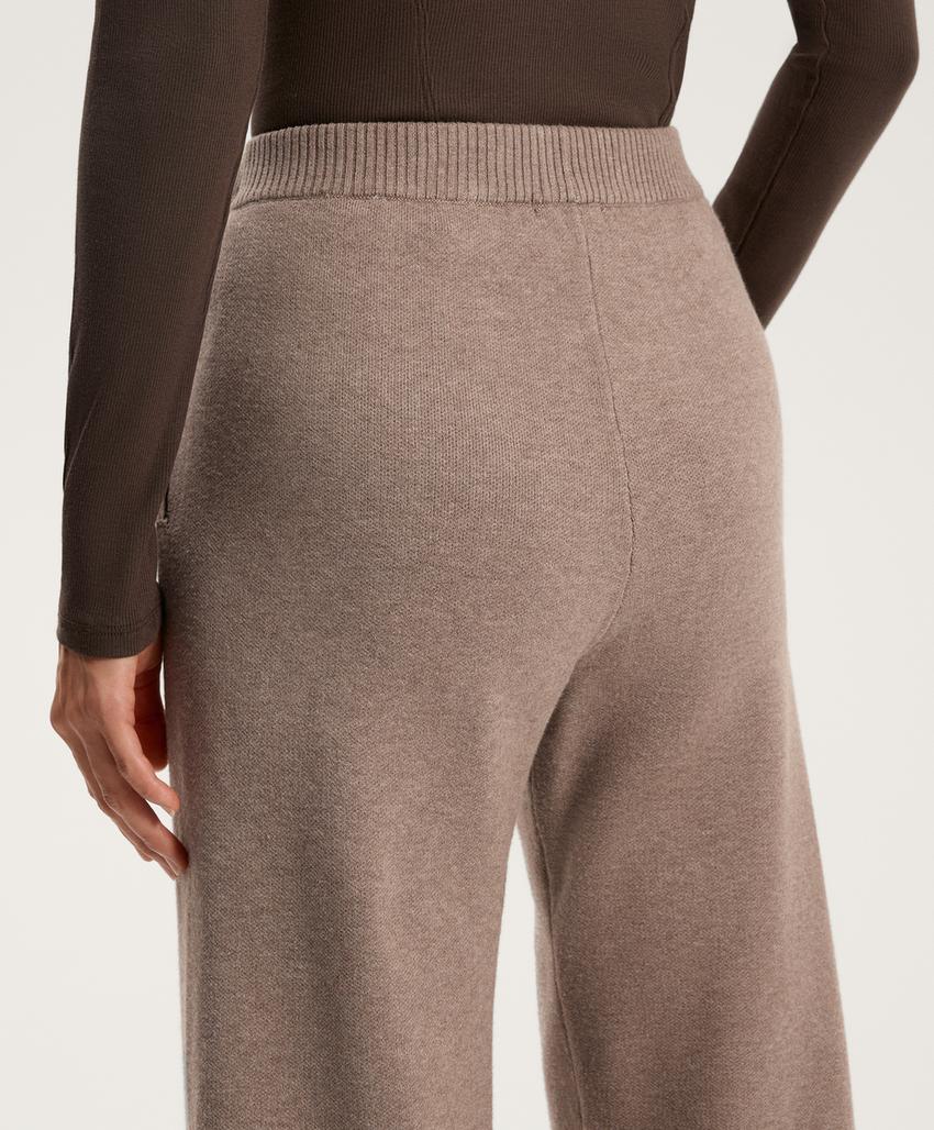 Вязаные брюки-джоггеры