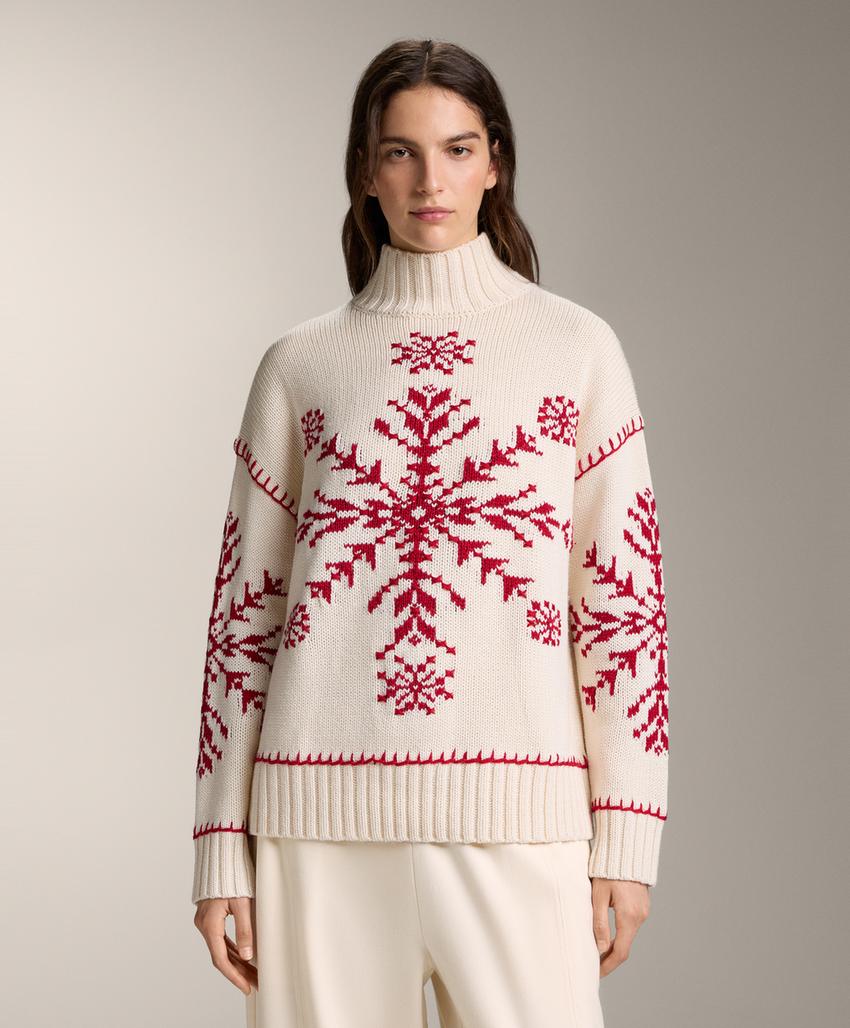 Вязаный свитер с вышивкой «Снежинка»