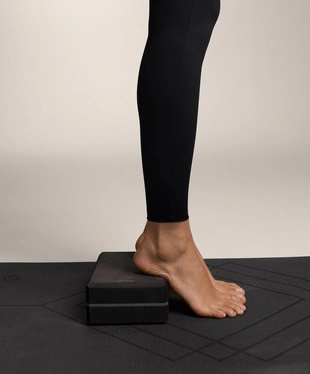 Длинный комбинезон PERFECT-ADAPT с сетчатыми вставками- Заказать в России