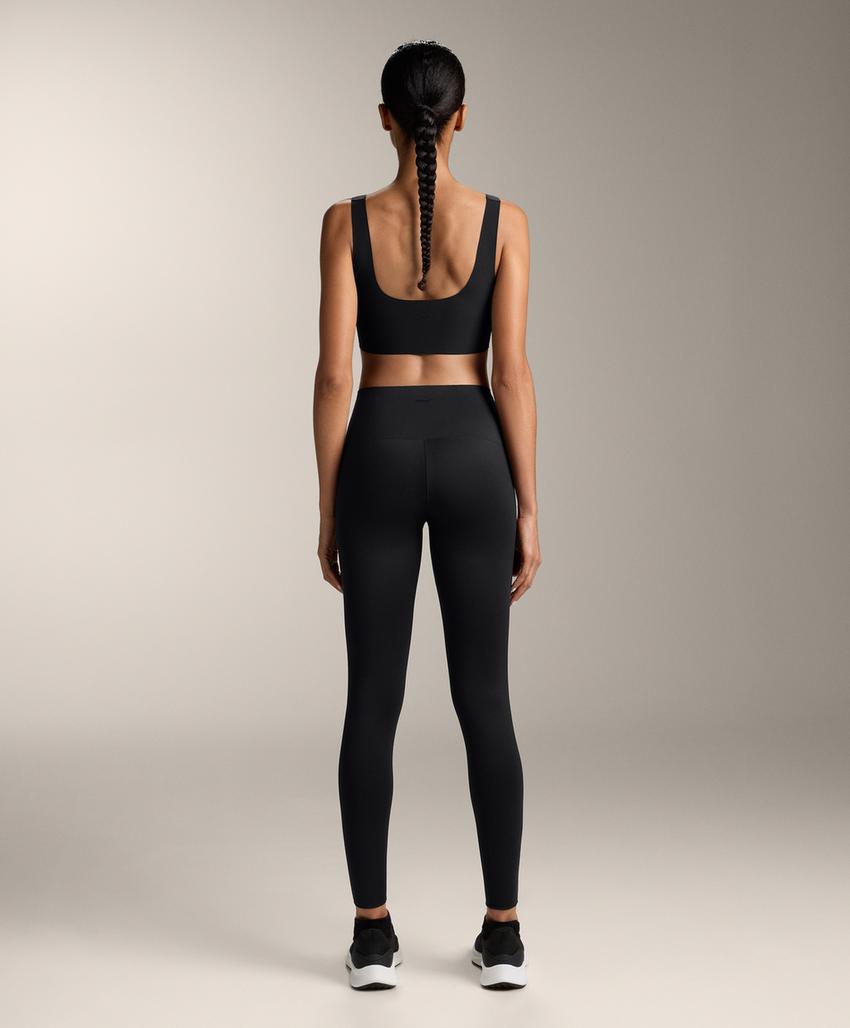 Спортивный бюстгальтер Perfect Adapt со средней степенью поддержки