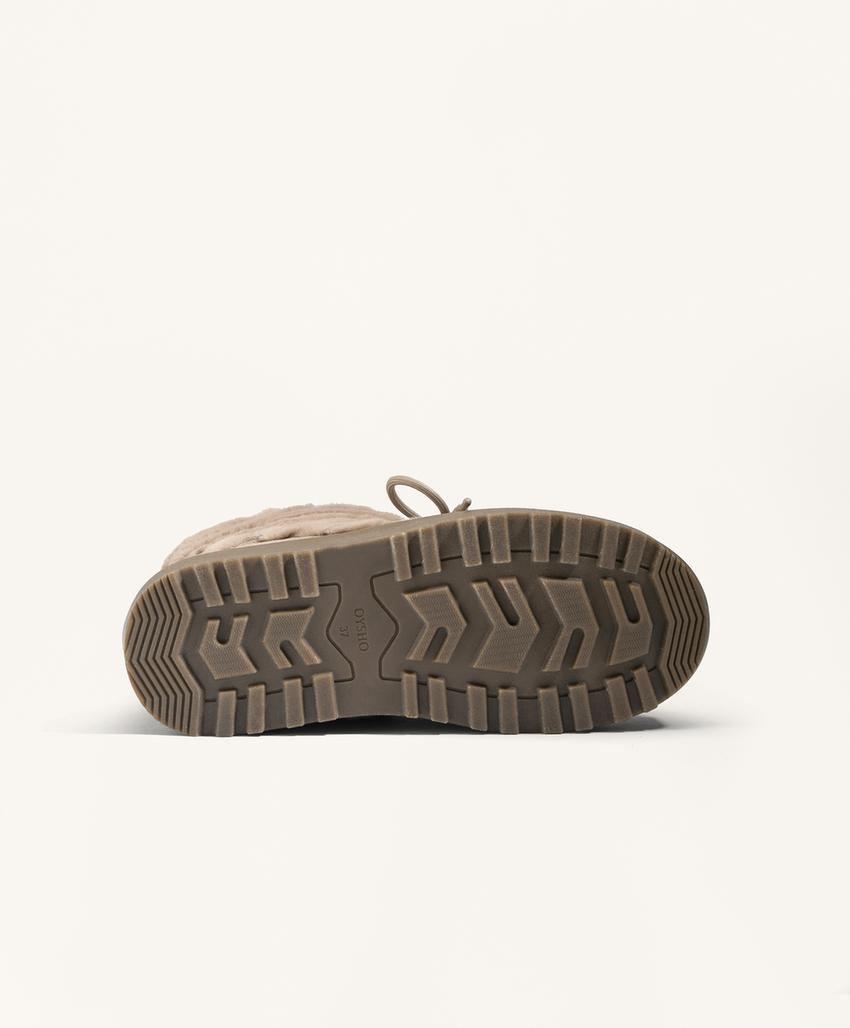 Замшевые ботинки со шнуровкой и мехом