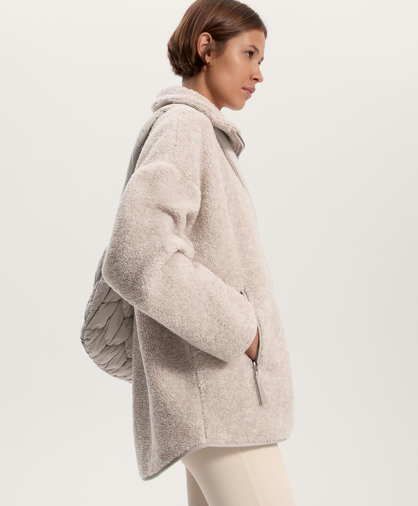 Куртка оверсайз из искусственной овчины