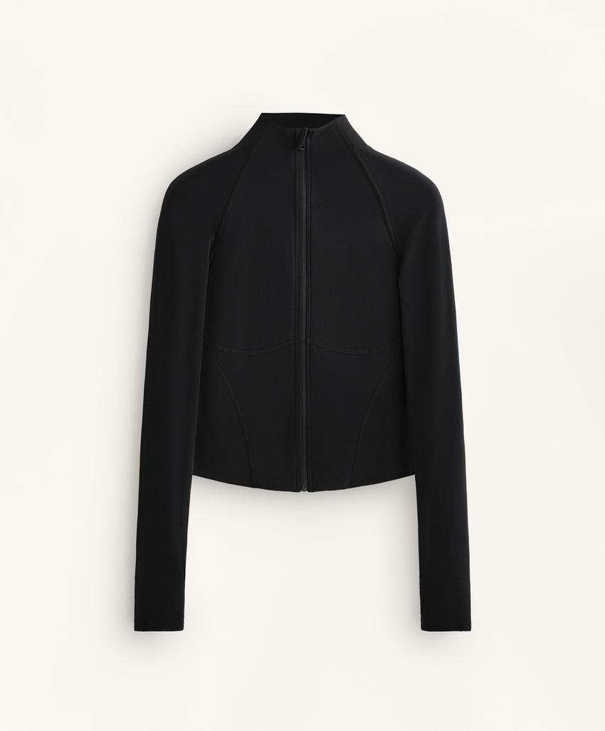 Легкая и теплая высокотехнологичная куртка с отстрочкой