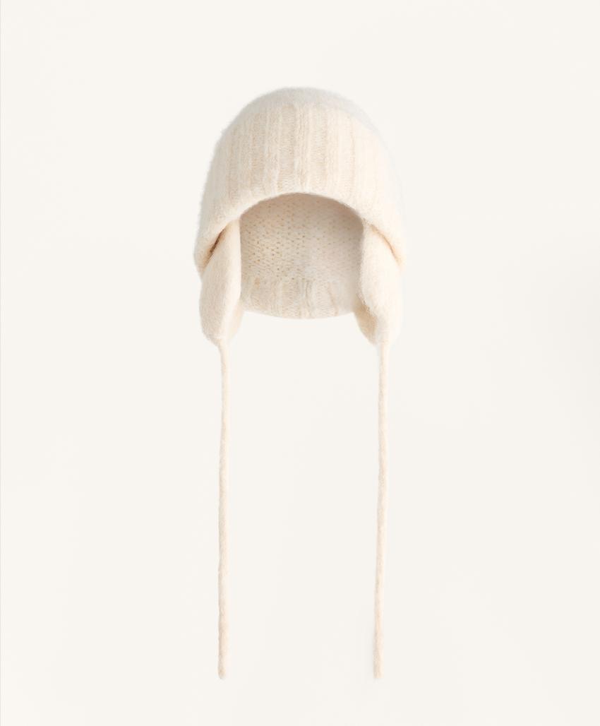 Вязаная шапка-ушанка