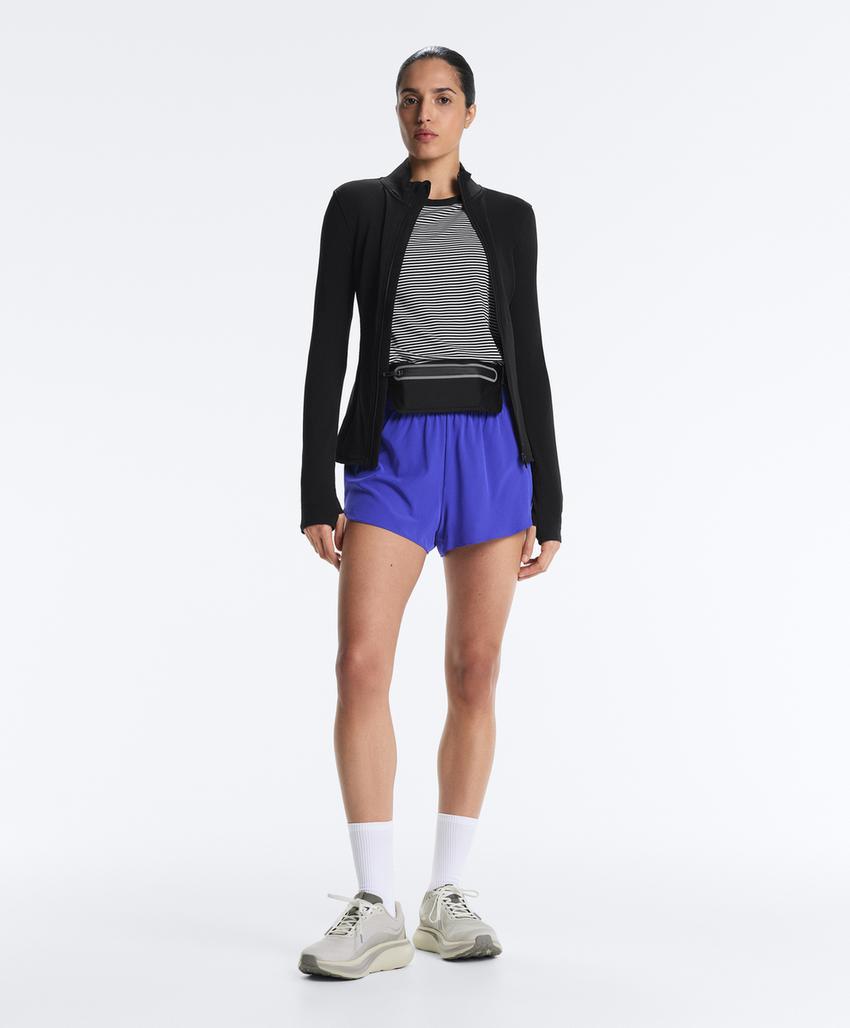 Легкая и теплая высокотехнологичная куртка