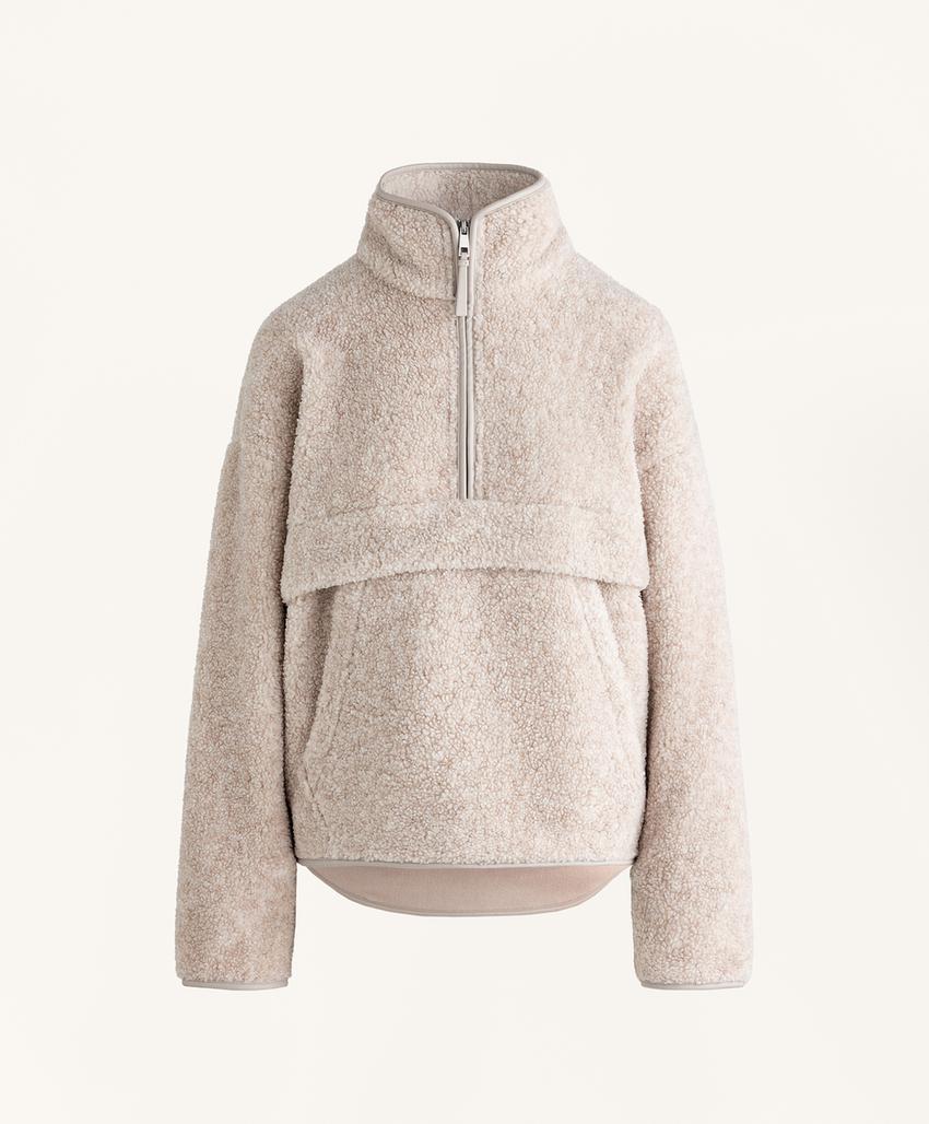 Толстовка из искусственной овчины с передним карманом