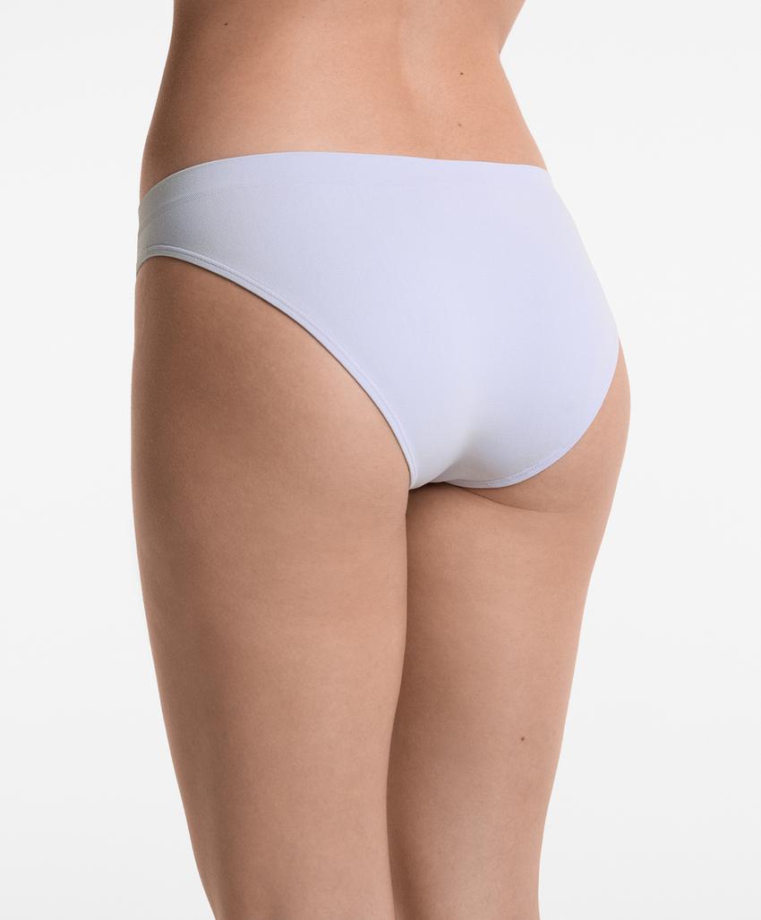 5 классических бесшовных трусов с мягкой текстурой