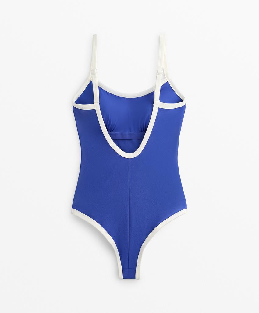 Купальник с яркими контрастами