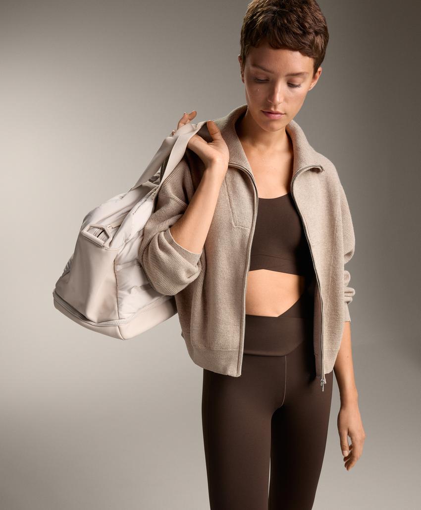 Вязаная куртка с воротником в рубчик