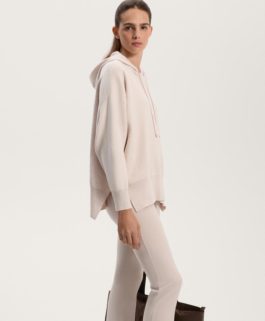 Длинный вязаный джемпер с капюшоном