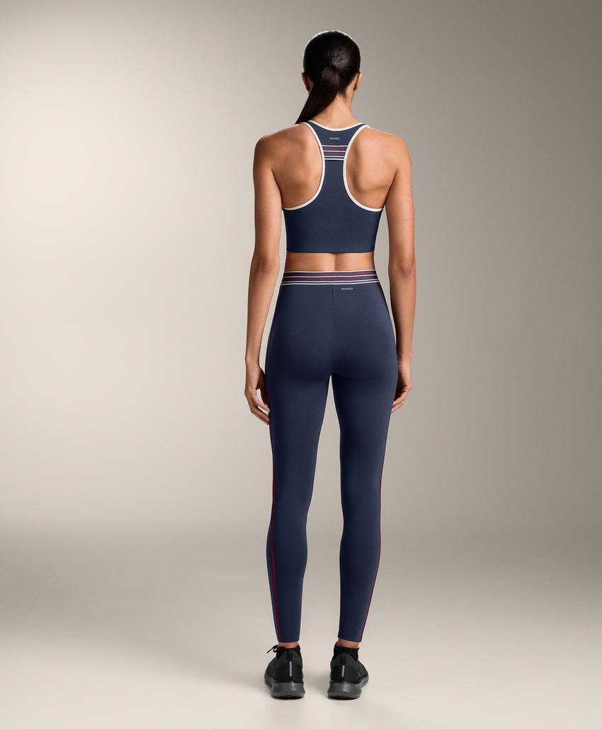 Спортивный топ средней поддержки с резиновыми вставками