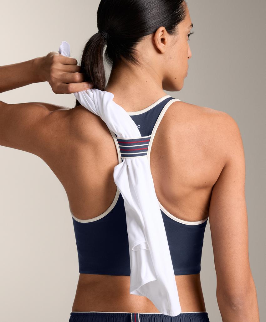 Спортивный топ средней поддержки с резиновыми вставками