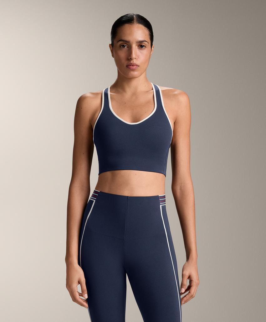 Спортивный топ средней поддержки с резиновыми вставками