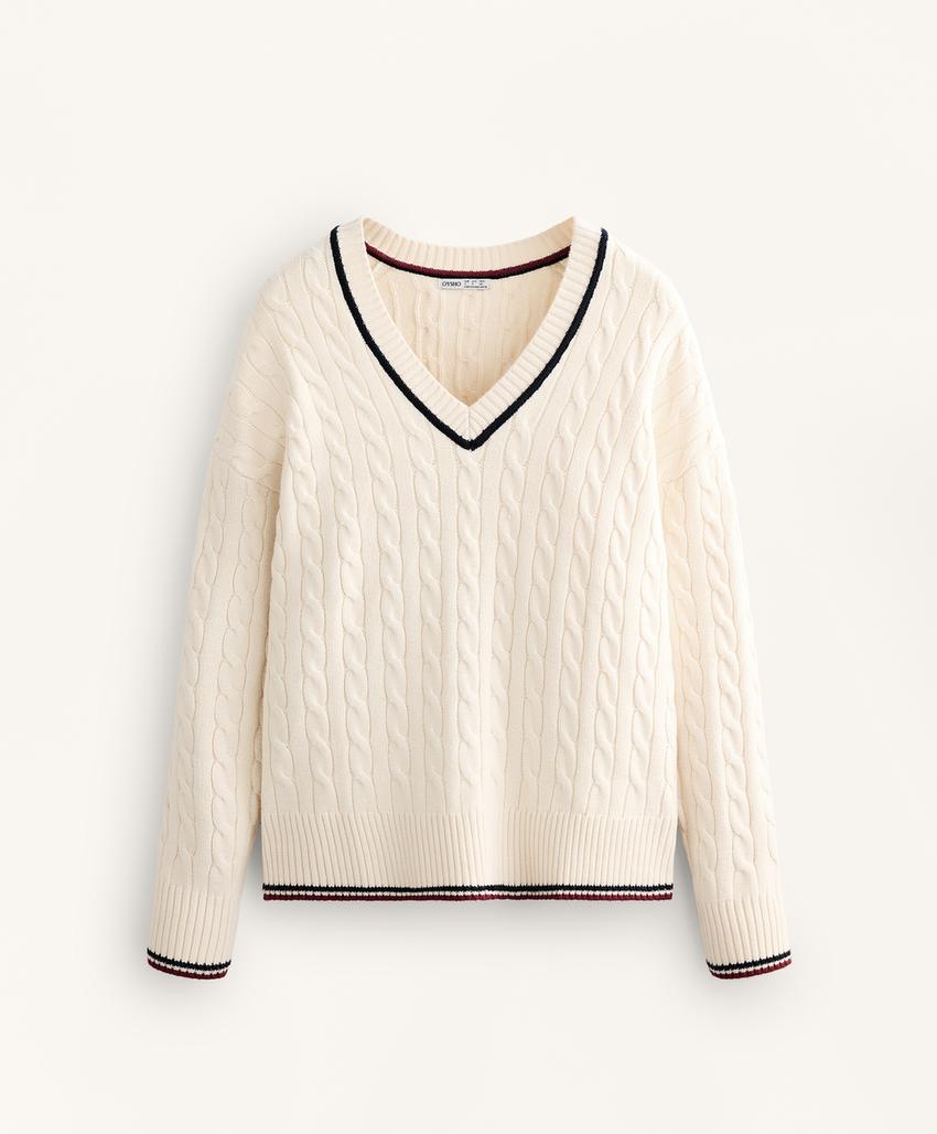 Вязаный свитер с V-образным вырезом и узором «мини-косы»
