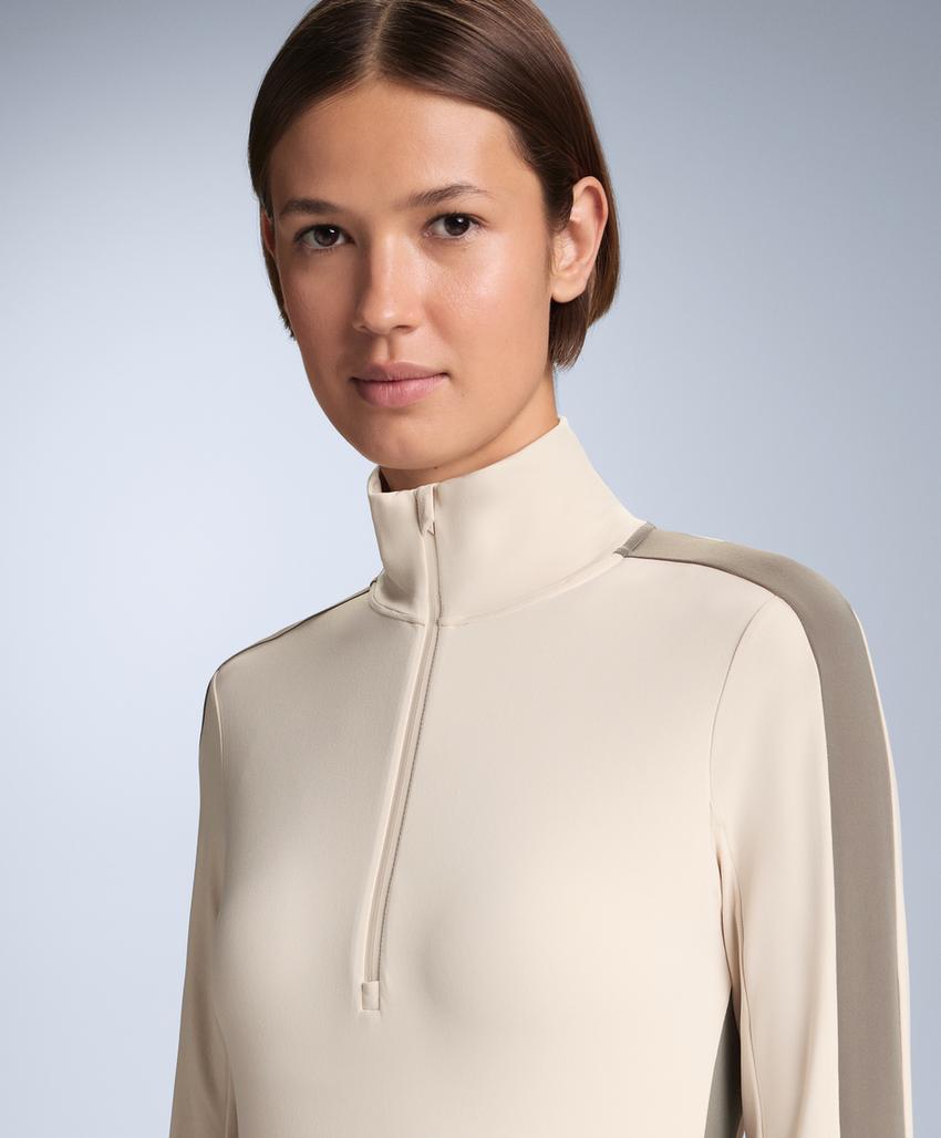 Термофутболка с молнией до середины груди