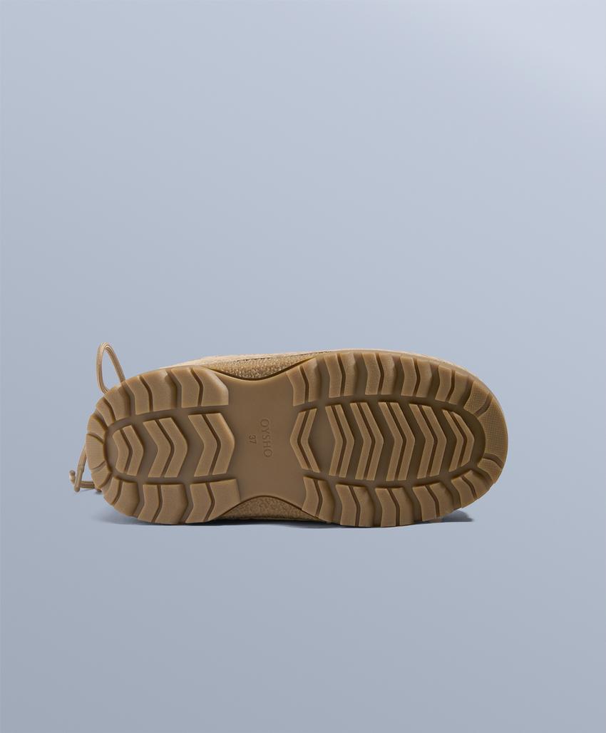 Ботинки из технической разделанной кожи на шнуровке