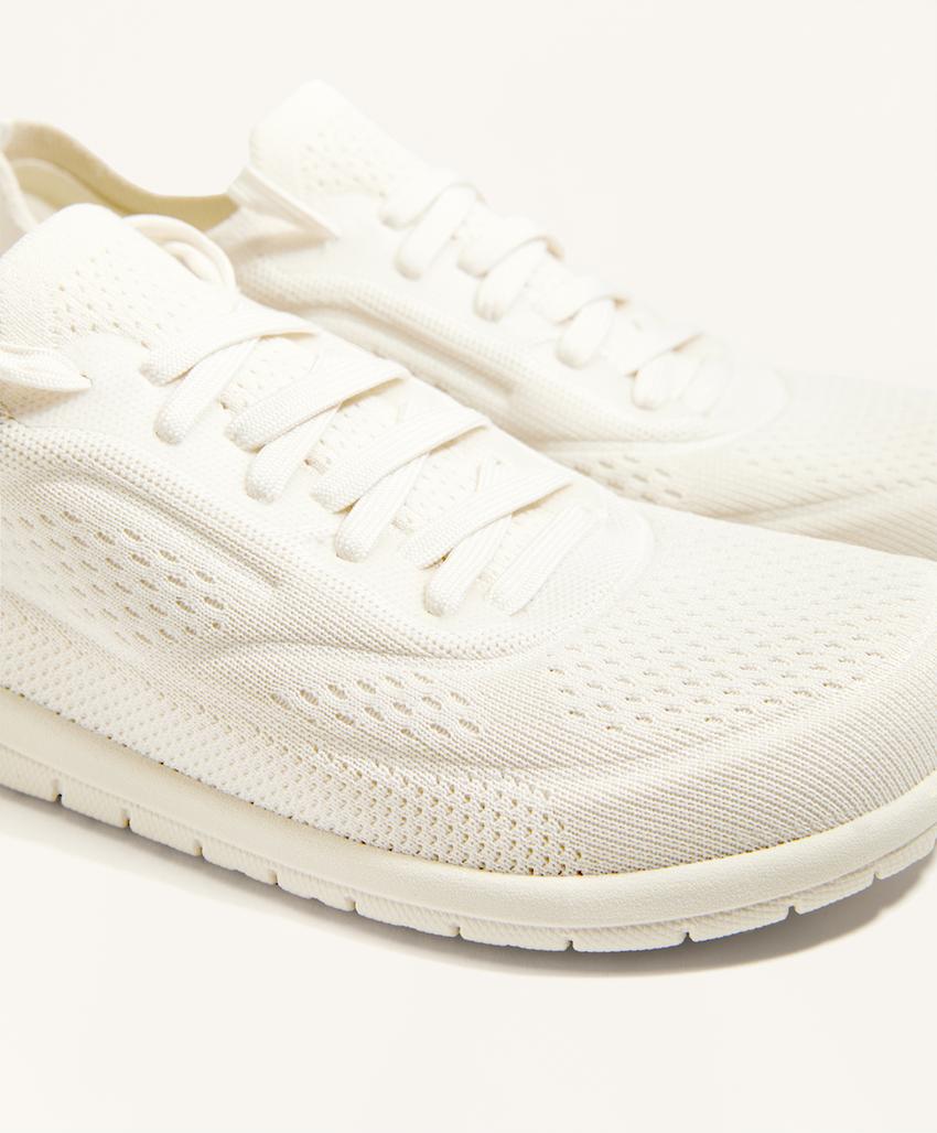 Универсальные кроссовки для спорта с эффектом босых ног