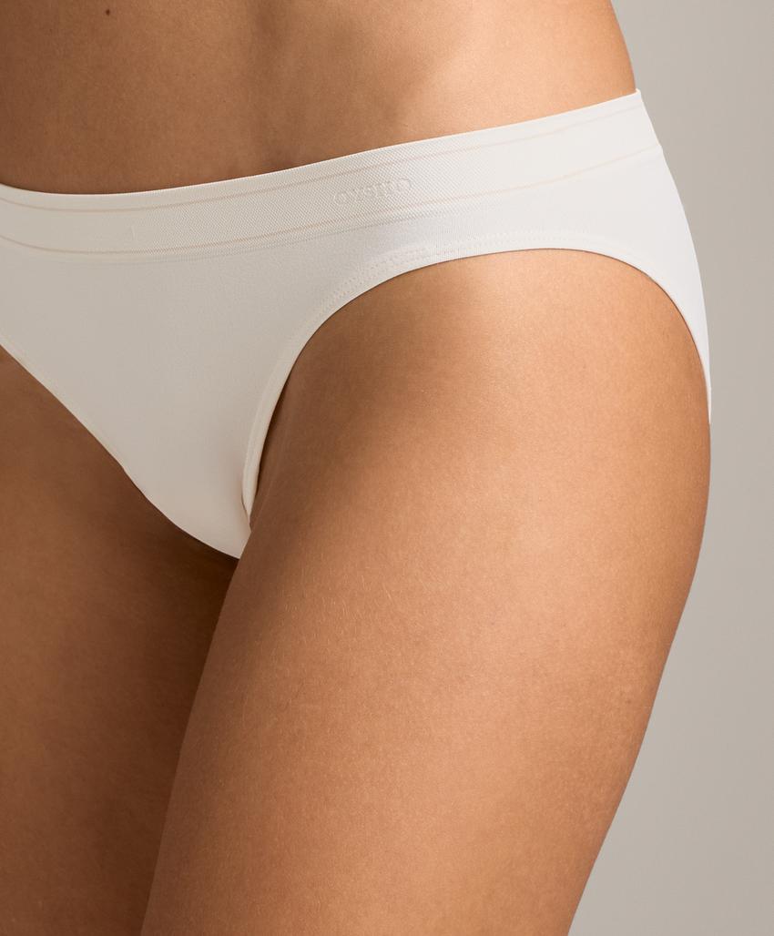 3 бесшовных трусов бразильяно Seamless из мягкой ткани