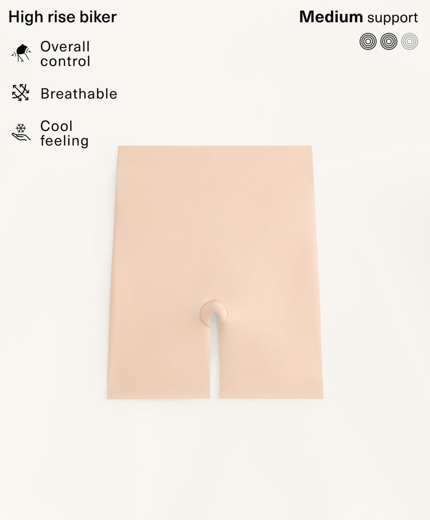 High-waisted invisible polyamide blend medium support biker shorts