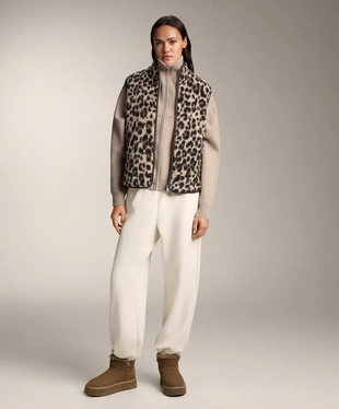 Жилет из искусственной овчины с леопардовым принтом- Заказать в России