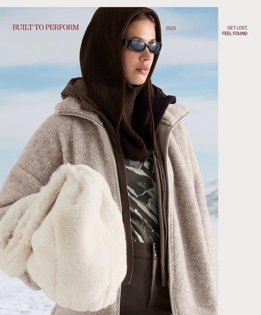 Вязаная балаклава в рубчик