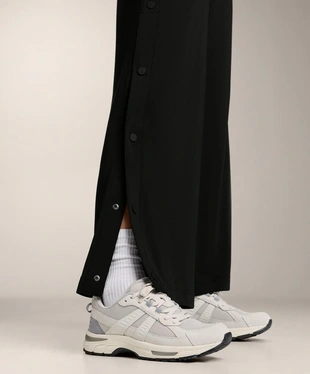 Прямые брюки в рубчик на пуговицах из мягкой ткани с модалом- Заказать в России